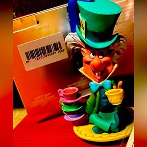 NWT Disney Mad Hatter sketchbook ornament Alice in Wonderland
